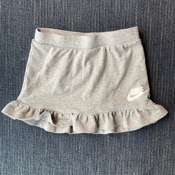 Baby nike skirt 12m - Picture 1 of 3